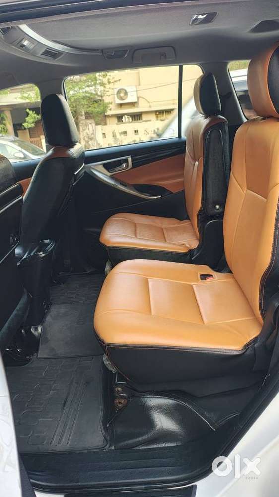 Toyota Innova Crysta 2.4 V, 2016, Diesel