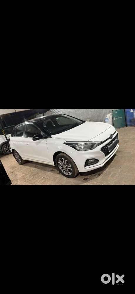 Hyundai I20 Sportz 1.2 Mt Dual Tone, 2019, Petrol
