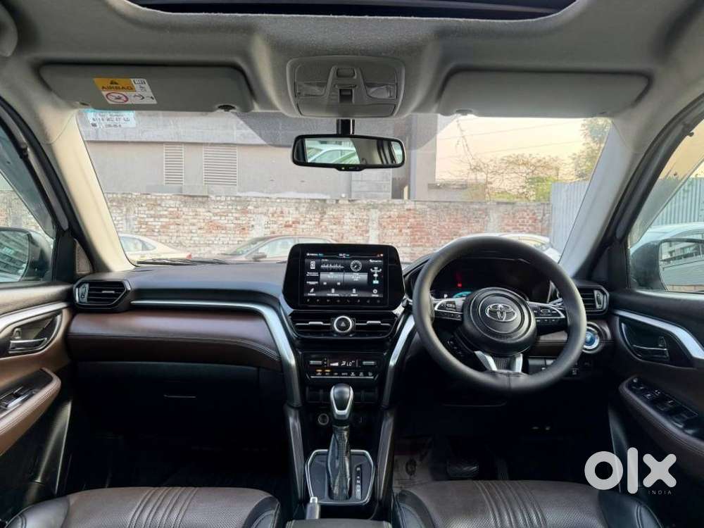 Toyota Urban Cruiser Hyryder 1.5 V Hybrid, 2023, Petrol