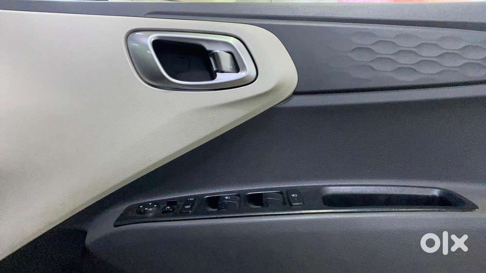 Hyundai Aura Sx Plus Automatic, 2020, Petrol