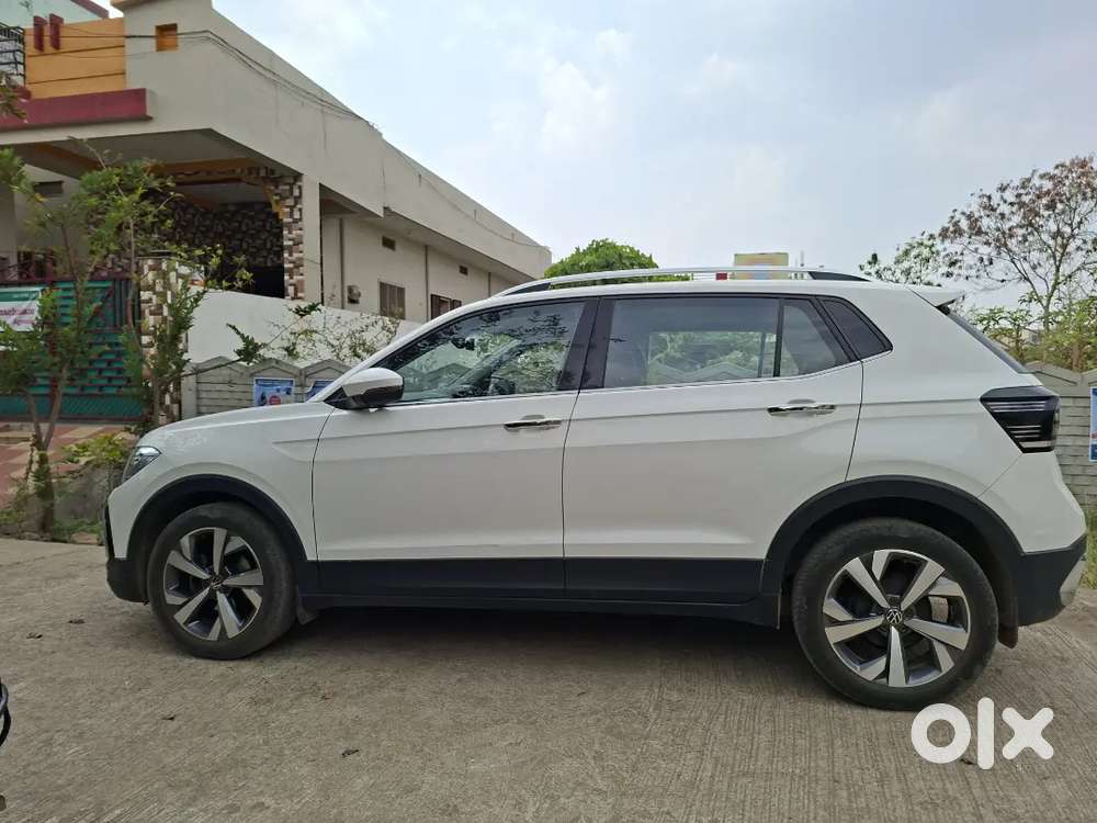 Volkswagen Taigun Topline  2023 Petrol Well Maintained