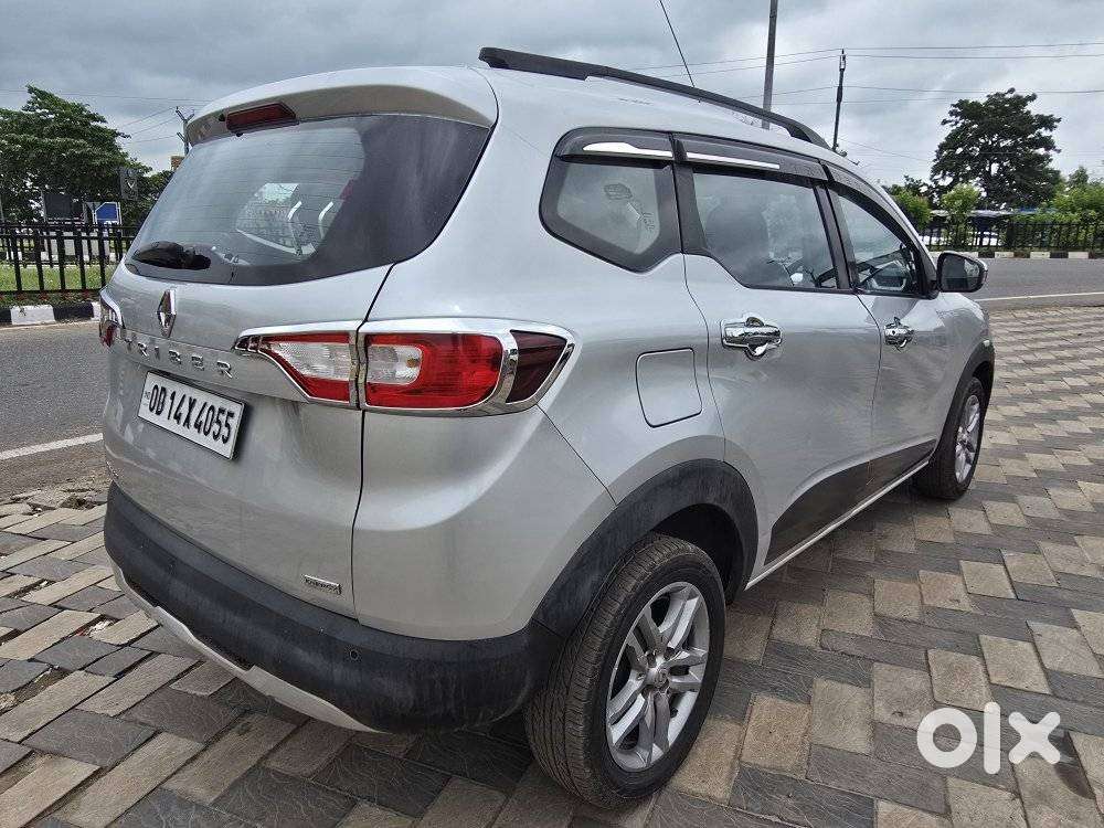 Renault Triber Rxz, 2021, Petrol