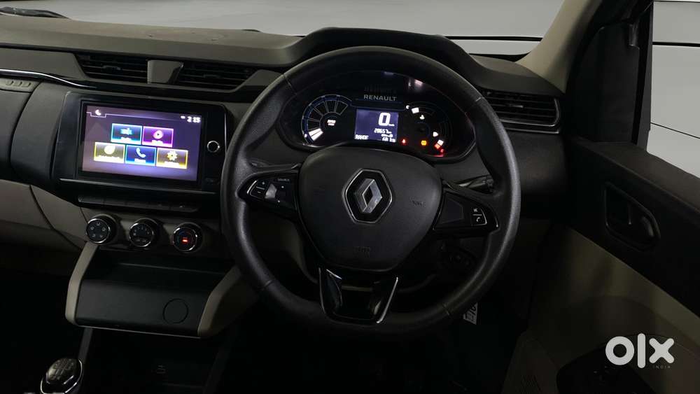 Renault Triber Rxt, 2023, Petrol