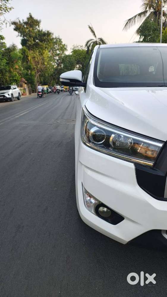 Toyota Innova Crysta 2.4 V, 2016, Diesel