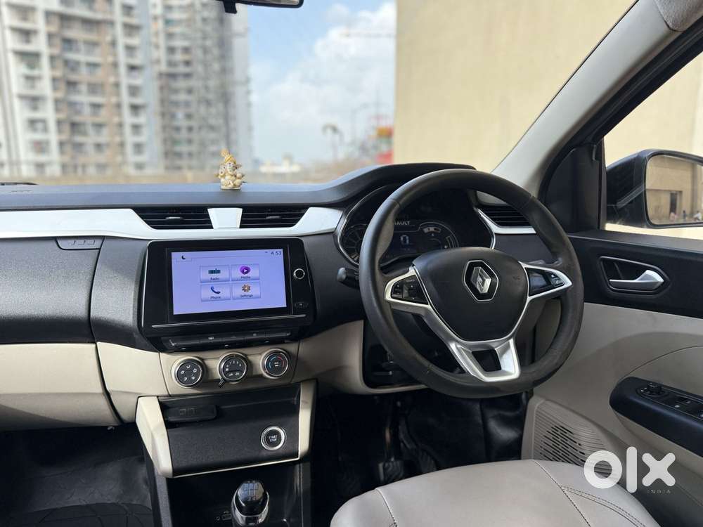 Renault Triber Rxz, 2022, Petrol
