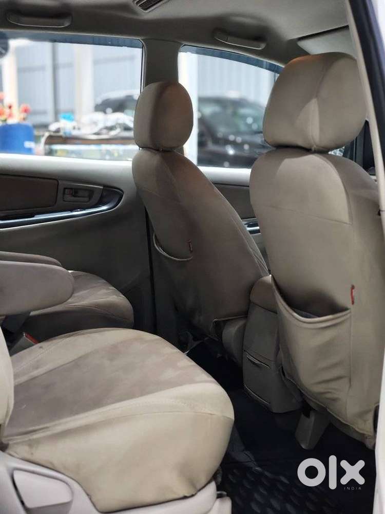 Toyota Innova 2.5 G (diesel) 7 Seater Bs Iv, 2015, Diesel