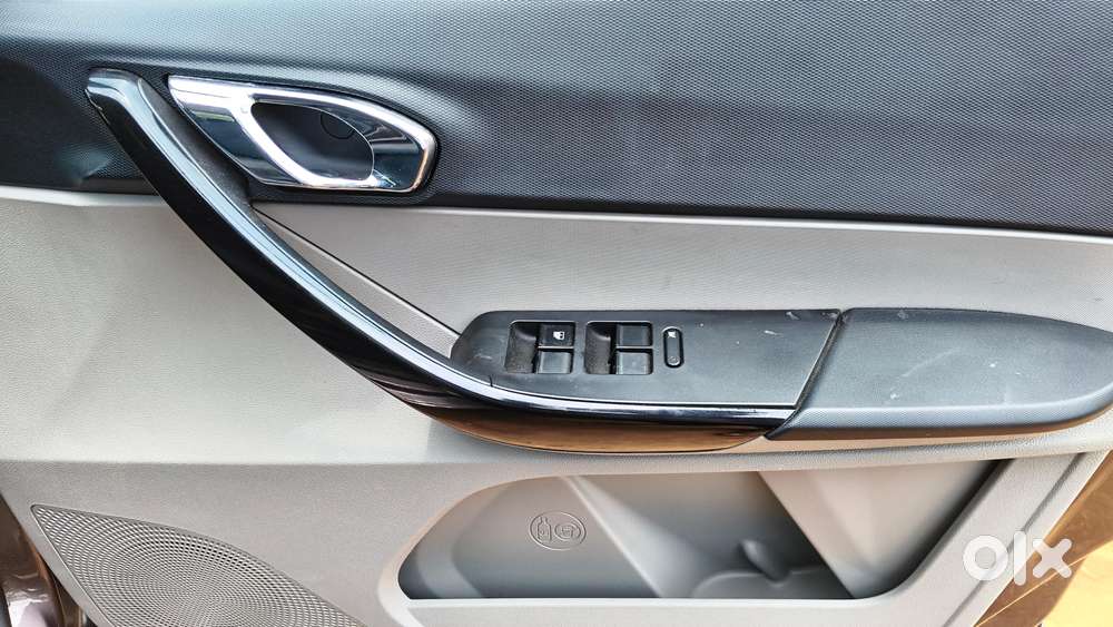 Tata Tiago 1.2 Revotron Xza, 2018, Petrol
