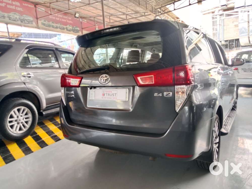 Toyota Innova Crysta 2.7 Zx At, 2022, Diesel