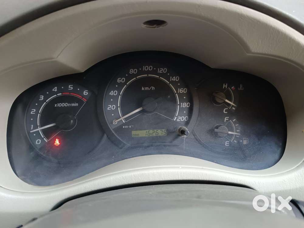 Toyota Innova 2004-2011 2.0 G1 Bsiv, 2010, Diesel