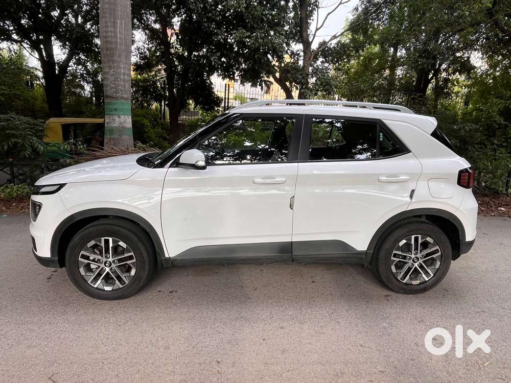 Hyundai Venue Sx (o) Mt 1.5 Diesel, 2024, Diesel