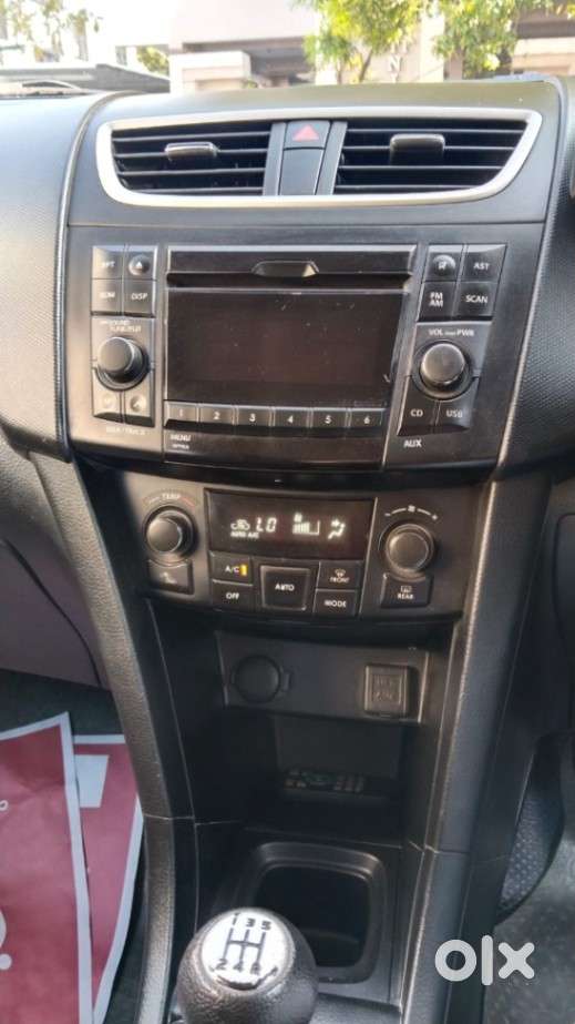 Maruti Suzuki Swift Vvt Zxi, 2012, Petrol