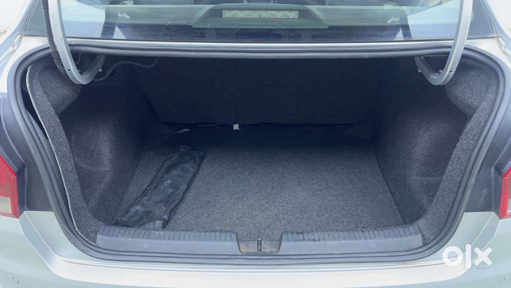 Volkswagen Ameo 1.2 Mpi Highline 16 Alloy, 2016, Petrol