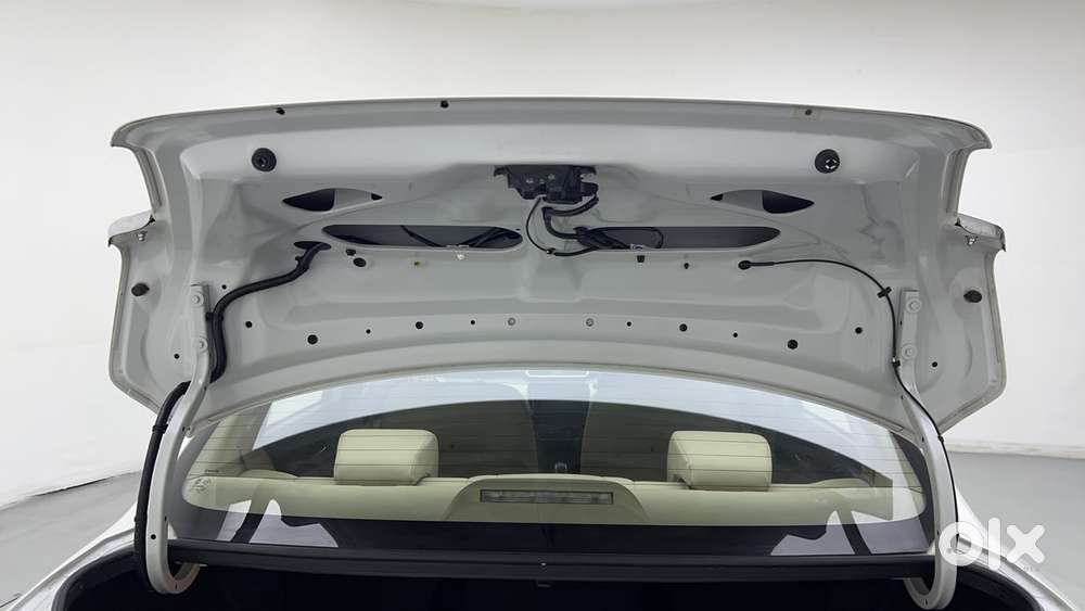 Maruti Suzuki Dzire Zxi Plus Ags, 2022, Petrol