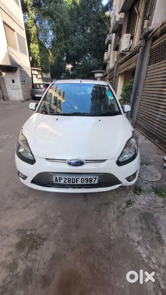 Ford Figo Petrol 2010 Year
