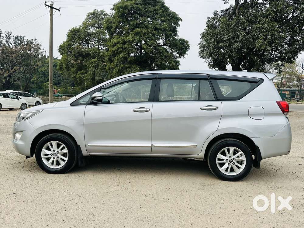 Toyota Innova Crysta 2.4 G Mt 7 Str, 2019, Diesel