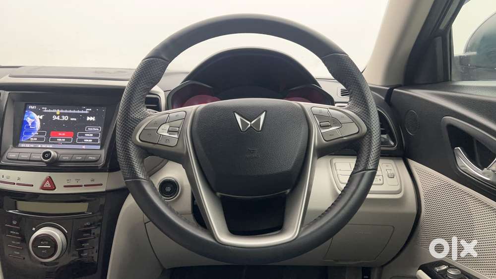 Mahindra Xuv300 1.2 W8 (o) Amt Petrol, 2024, Petrol