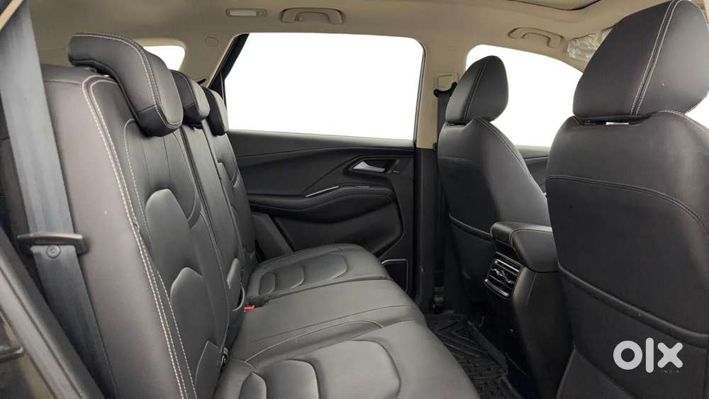 Mg Hector Plus Sharp Pro Blackstorm 2.0 Turbo Diesel 7 Str, 2024, Di..