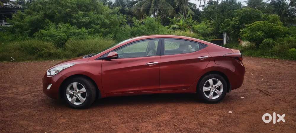Hyundai Elantra 2013 Petrol Well Maintained