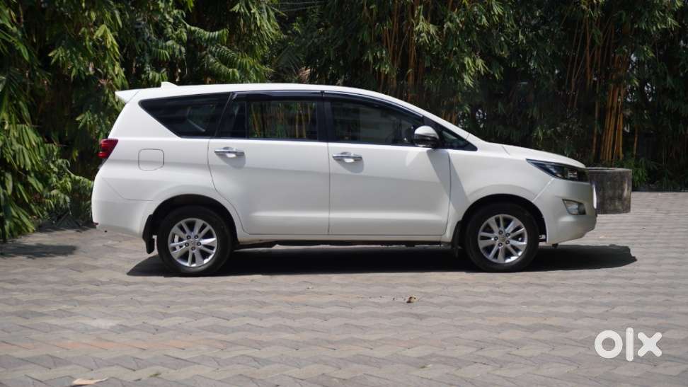 Toyota Innova Crysta [2020-ongoing] 2.4 Gx 7 Str, 2020, Diesel