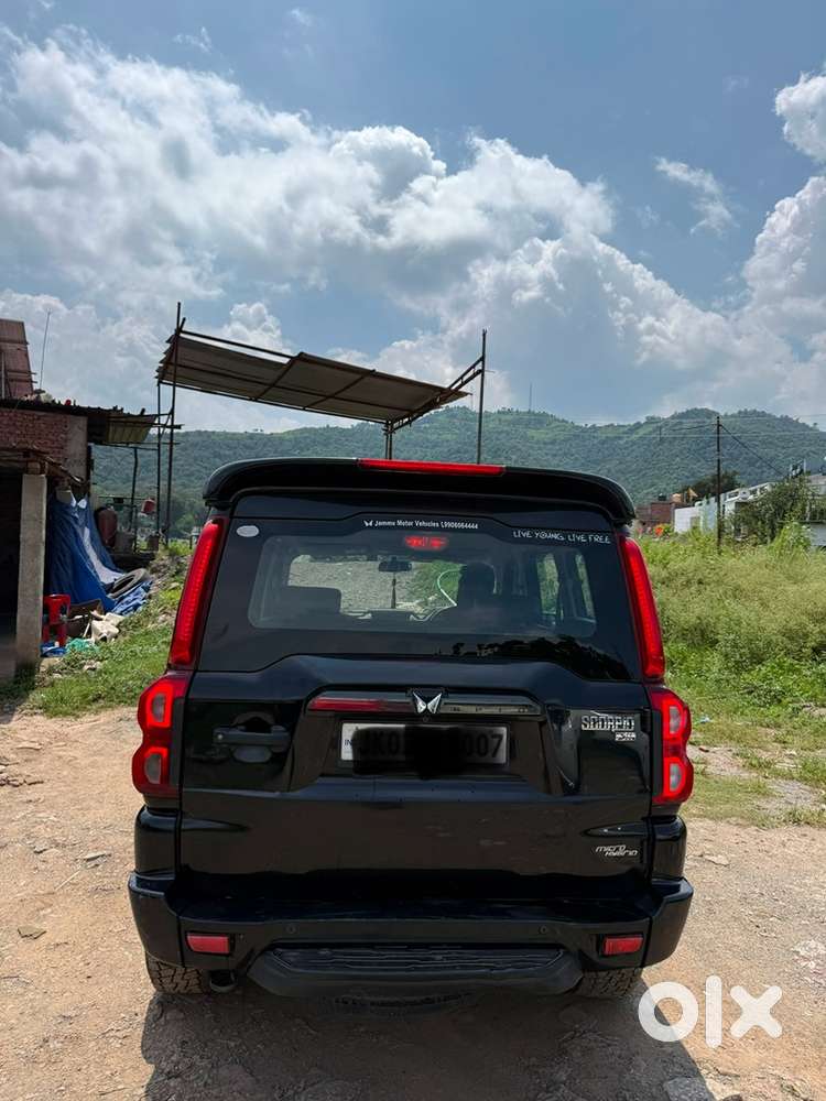 Mahindra Scorpio Classic 2021 Diesel Manual