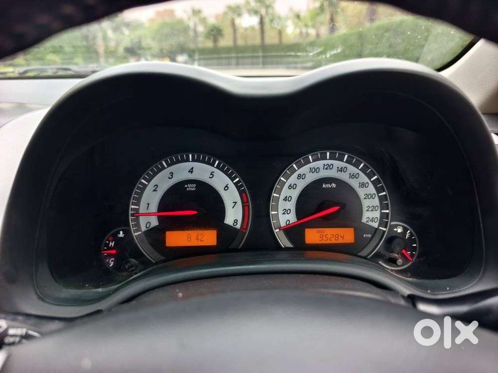 Toyota Corolla Altis 1.8g Limited, 2012, Petrol