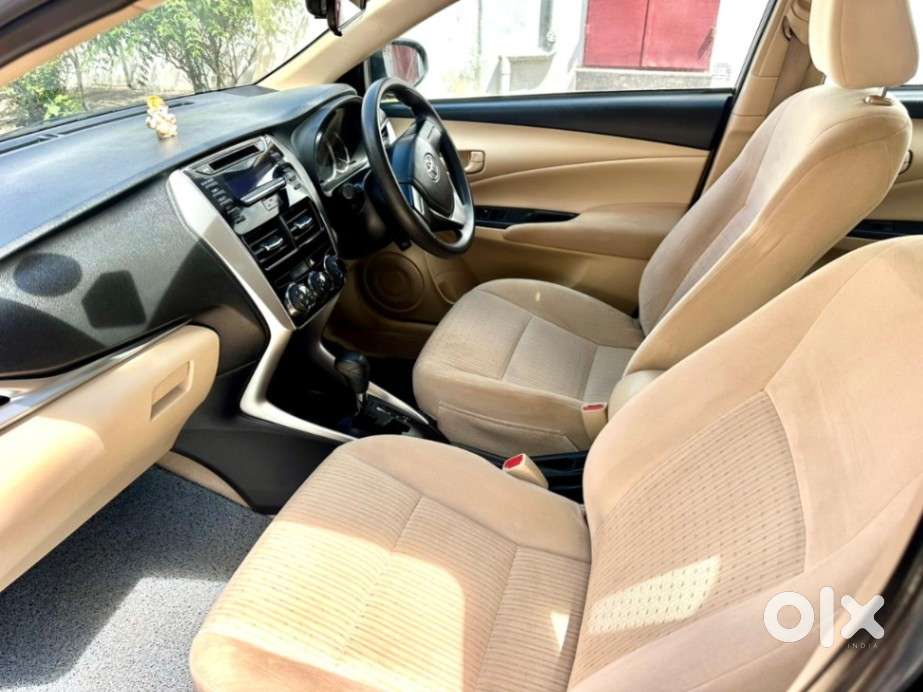 Toyota Yaris J Cvt, 2018, Petrol