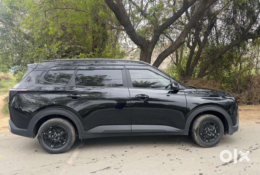 Kia Carens Clavis Hte O  800km Only Brand New