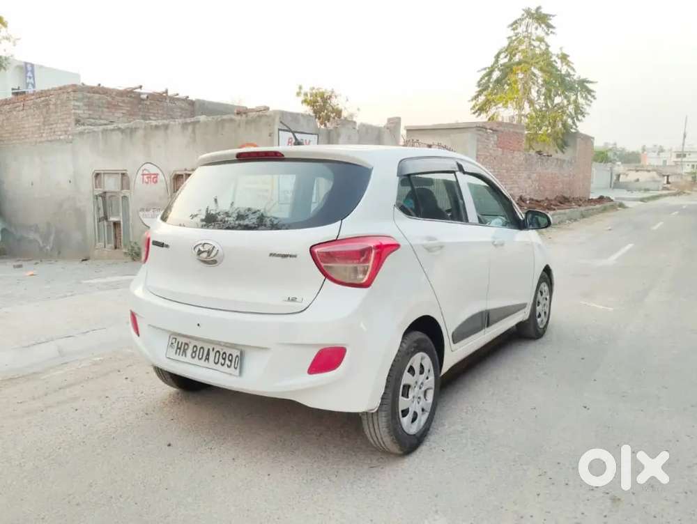 Hyundai Grand I10 2015 Petrol 85000 Km Driven