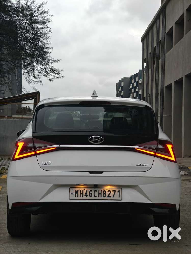 Hyundai I20 Sportz 1.2 Ivt Dual Tone, 2023, Petrol