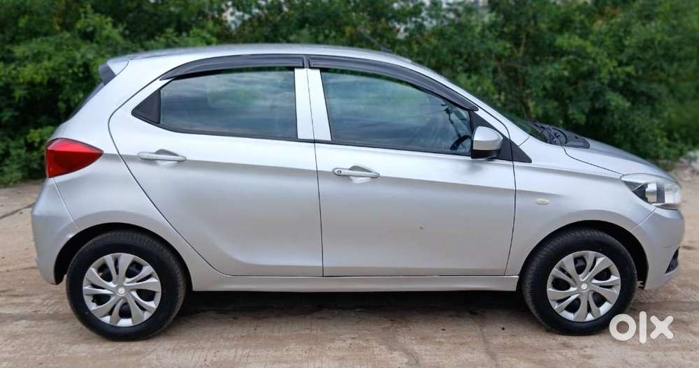 Tata Tiago 1.2 Revotron Xt (o), 2018, Petrol