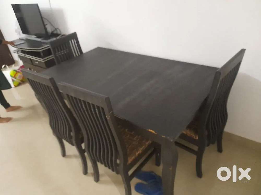 Dining Table - Buy & Sell Used Furniture in India | OLX