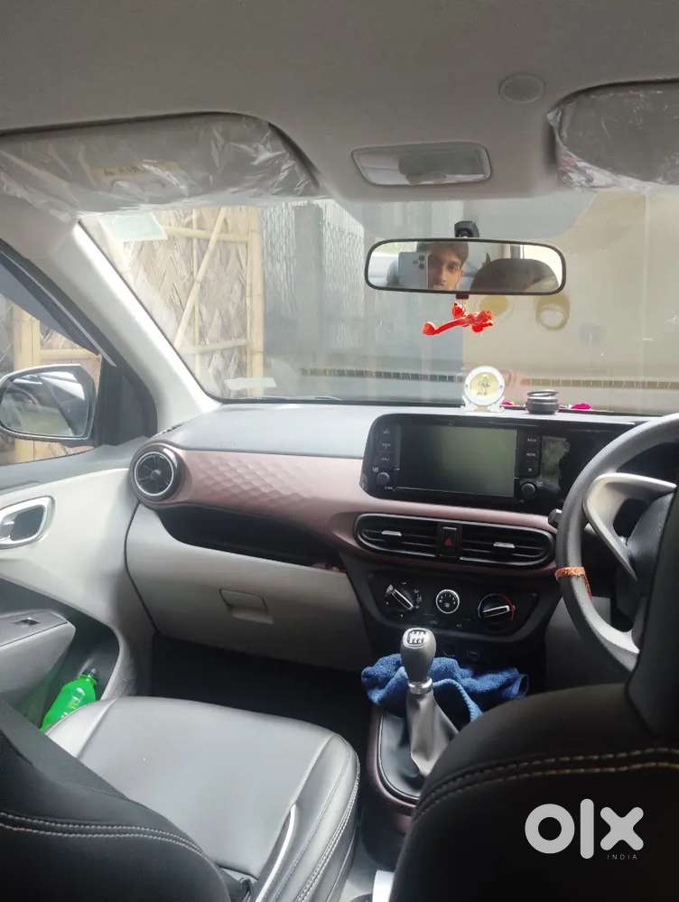 Hyundai Aura 1.2 Petrol 2024
