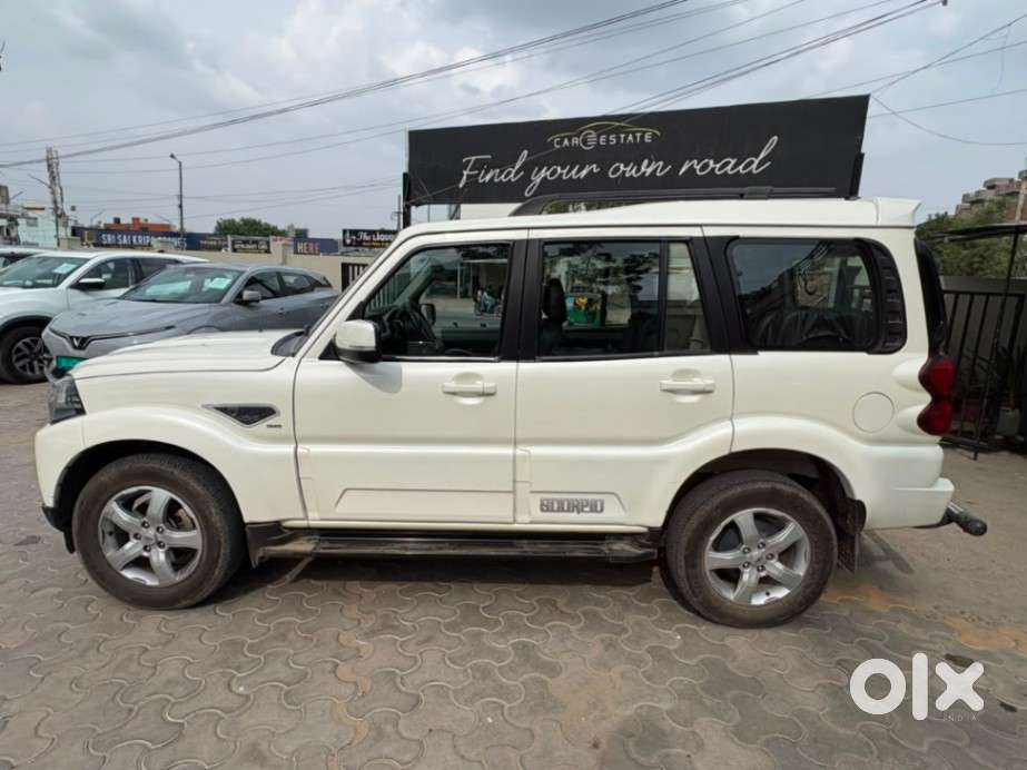 Mahindra Scorpio Classic 2.2 S 11 Mt 7 Str, 2021, Diesel