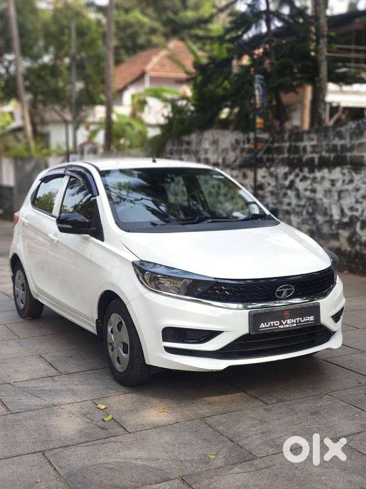 Tata Tiago 1.2 Revotron Xt, 2022, Petrol