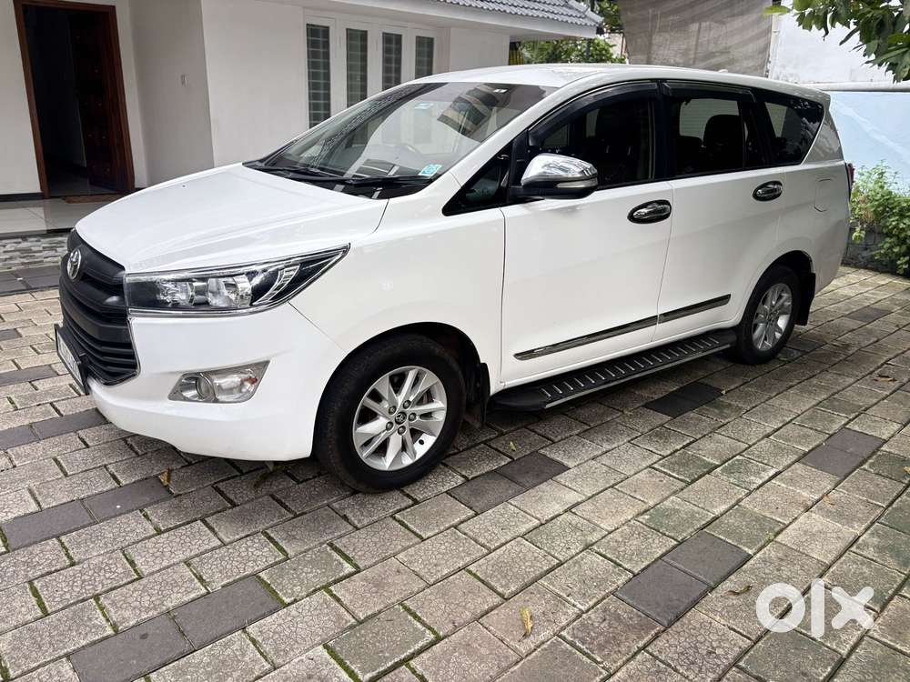 Toyota Innova Crysta 2.4 Gx Mt, 2017, Diesel
