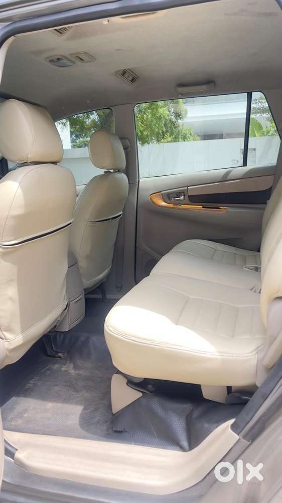 Toyota Innova [ ] 2.5 V Diesel 7 Str, 2011, Diesel