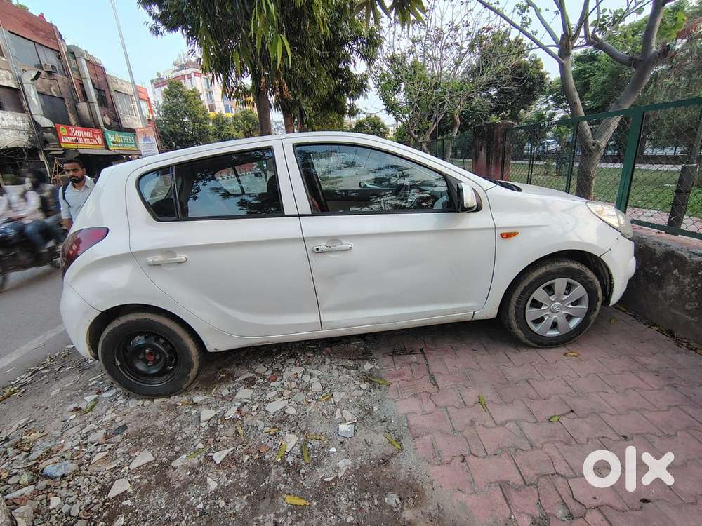 Hyundai I20 Asta Petrol 2009