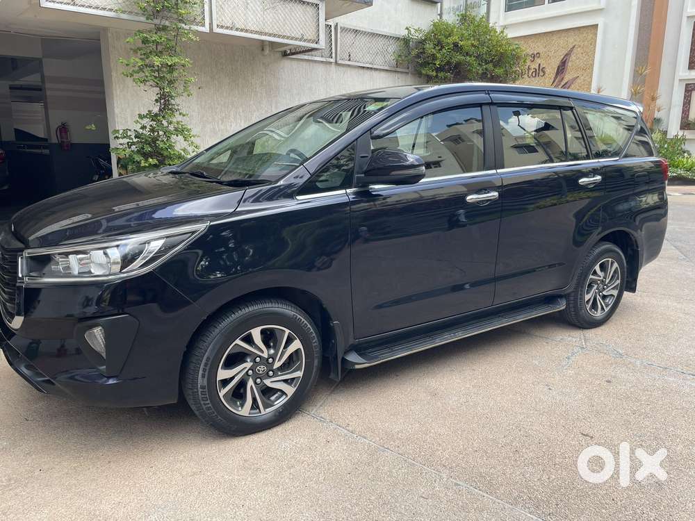 Toyota Innova Crysta [2020-ongoing] 2.4 Gx At 8 Str, 2022, Diesel