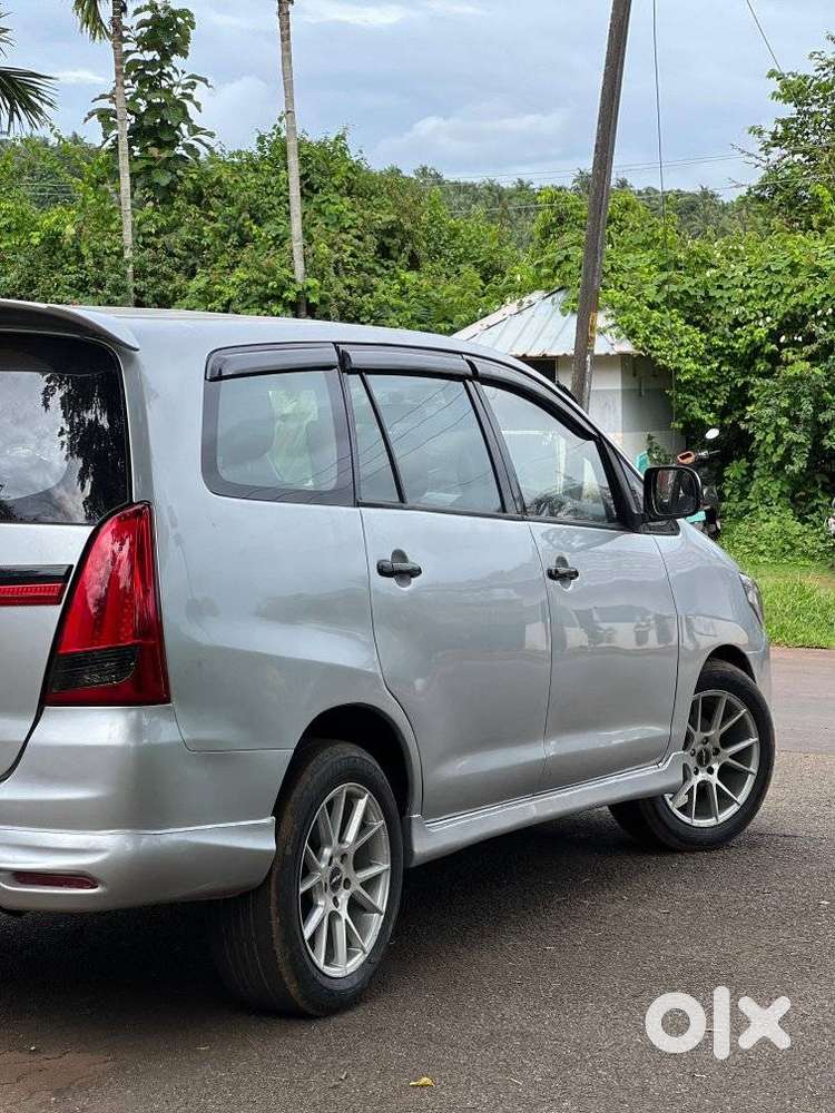 Toyota Innova 2.5 Ev Cs 7 Str Bsiv, 2010, Diesel