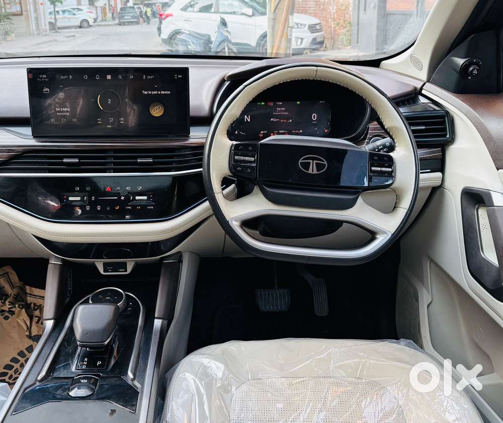 Tata Safari Accomplished Dark Edition At, 2024