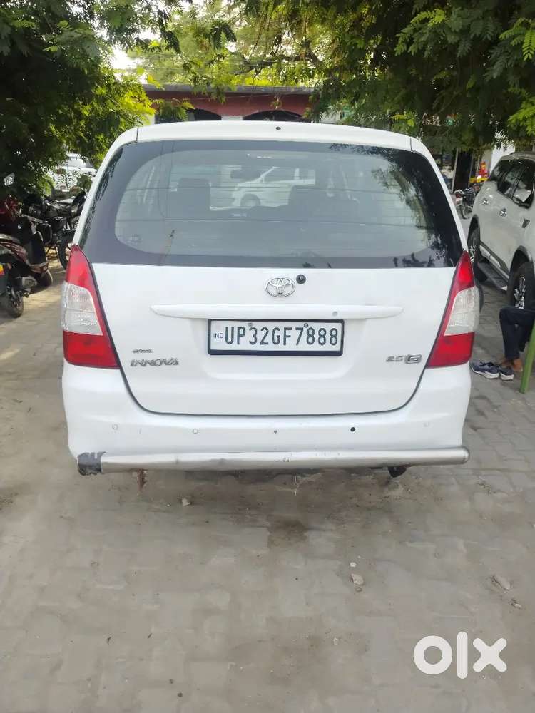 Toyota Innova 2015
