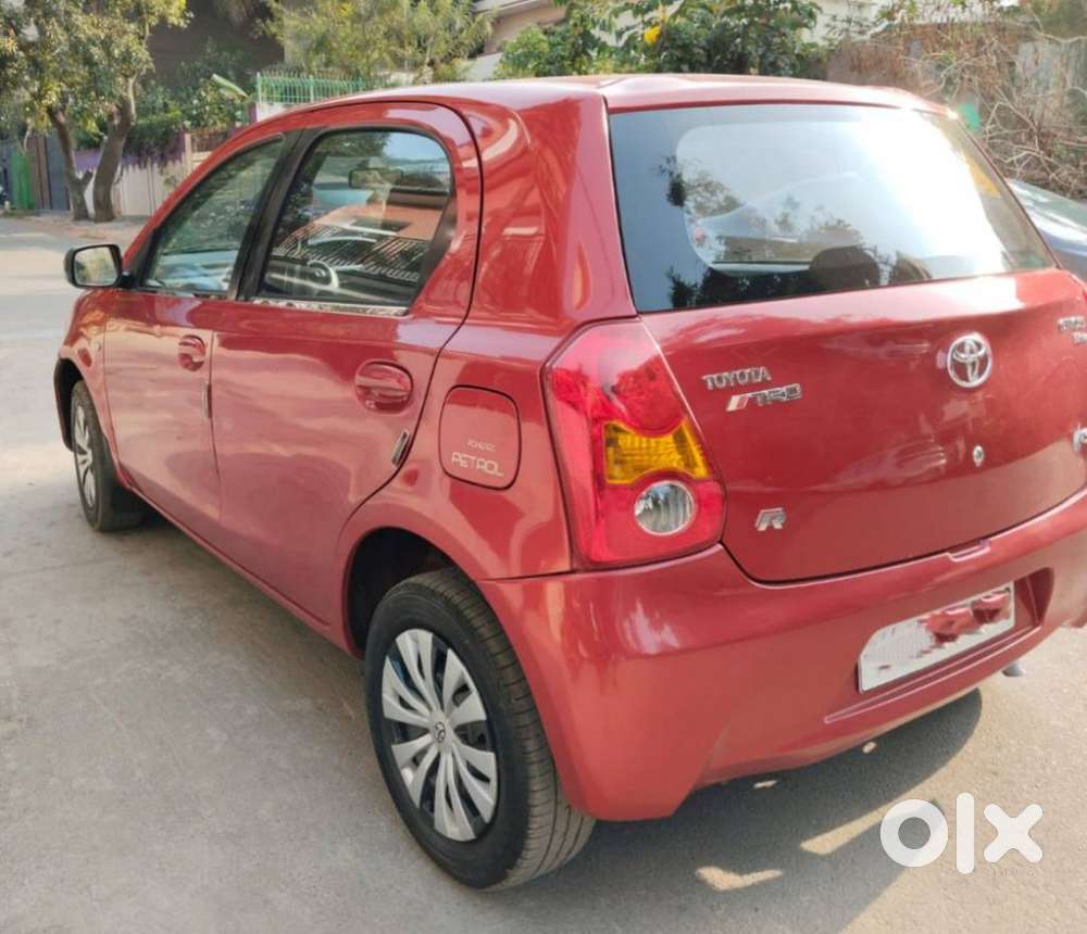 Toyota Etios Liva 2011-2012 G, 2011, Petrol