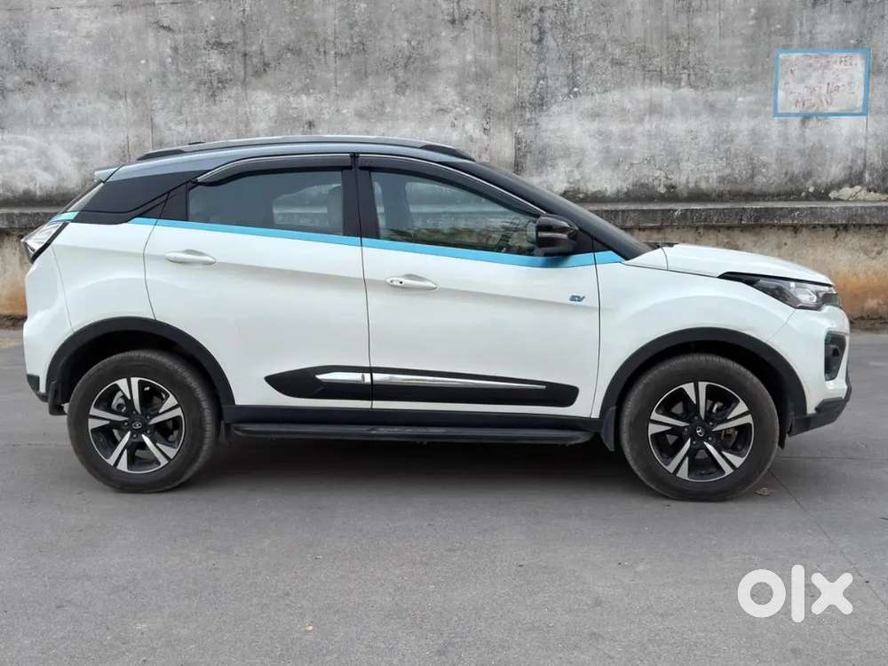 Nexon Ev Top End. Extension Battery Warranty