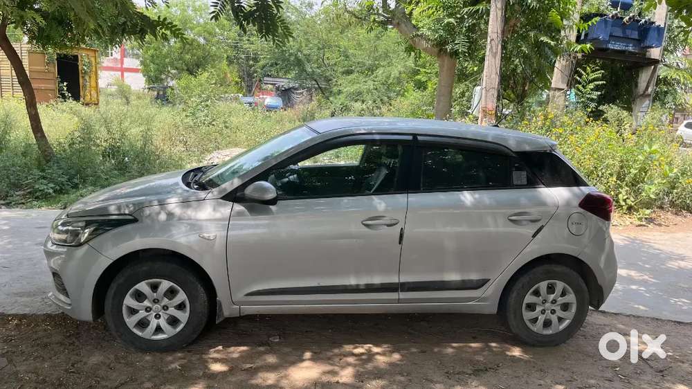 Single Handed Car With No Issue