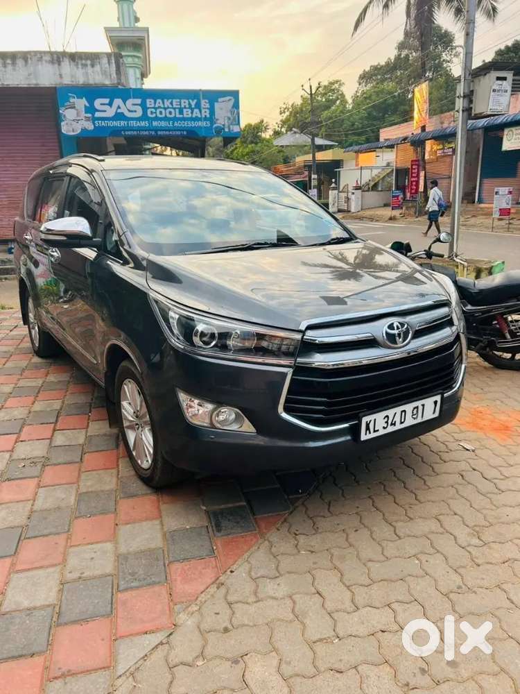 Toyota Innova Crysta 2016