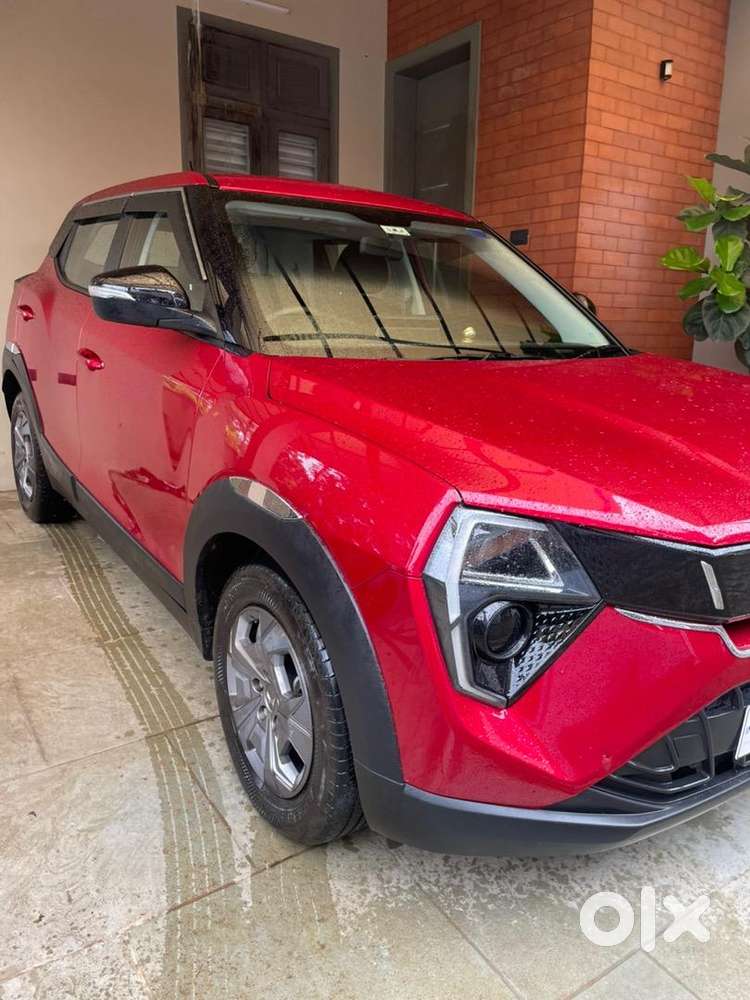 Mahindra Automatic Car 2024 Petrol Automatic