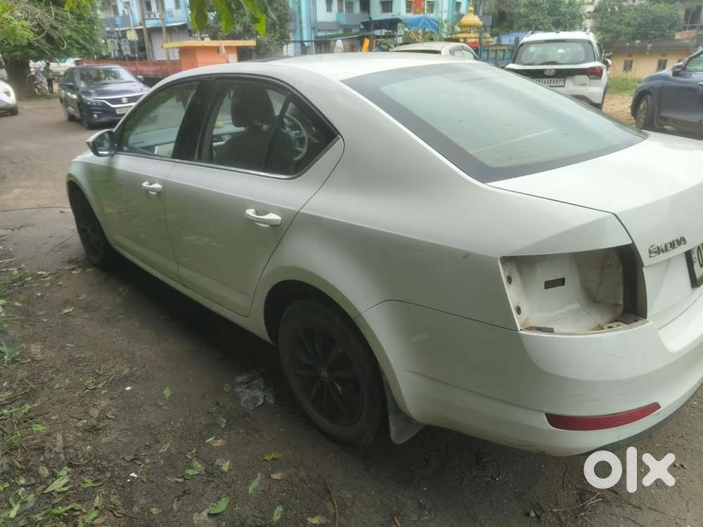 Skoda Octavia Facelift 2015 Diesel 120000 Km Driven