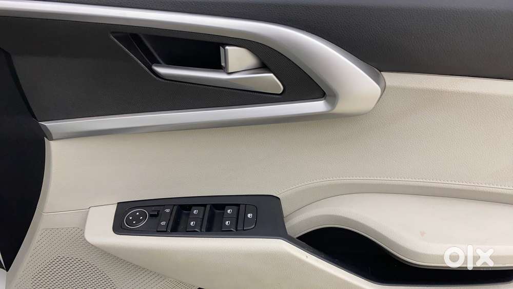 Kia Carens 1.4 Prestige 7 Str, 2024, Petrol