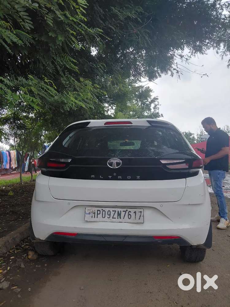 Tata Altroz Petrol 2023