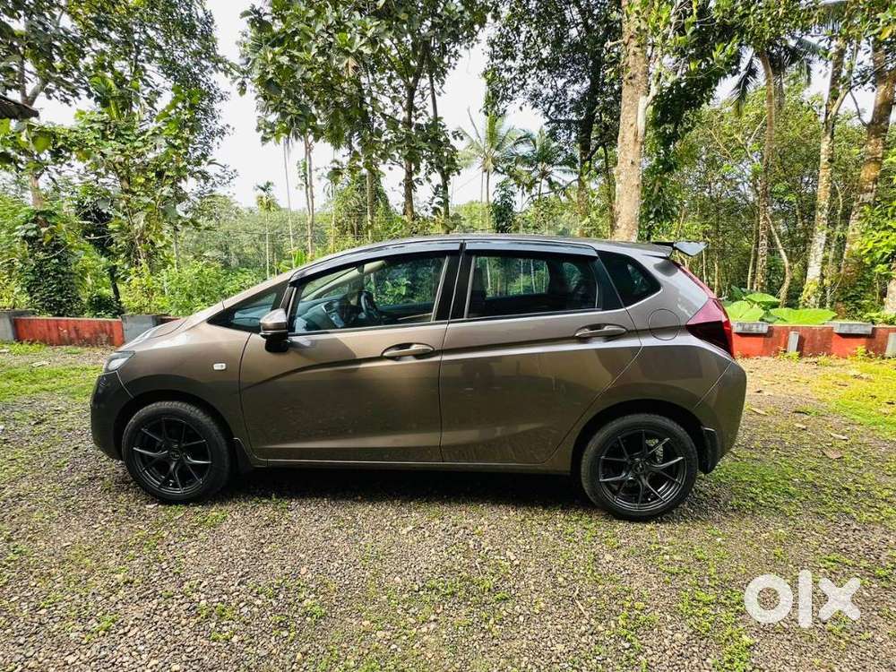 Honda Jazz 2016 Automatic Well Maintained